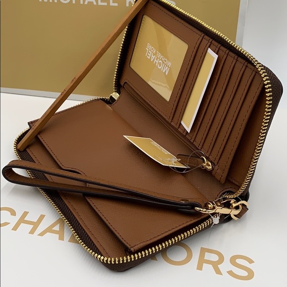 Michael Kors Jet Set Travel Phone Wallet Wristlet - Picture 16 of 16